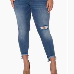 Liverpool Women's Distressed Blue Cropped Jeans